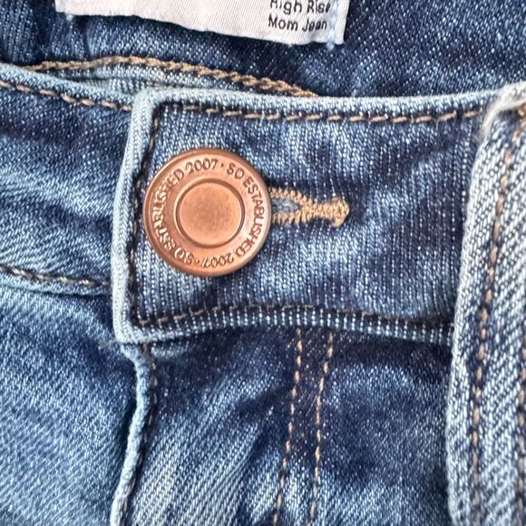 SO High Waisted‎ Distressed Mom Jeans Vintage Style Casual Denim - Picture 8 of 10